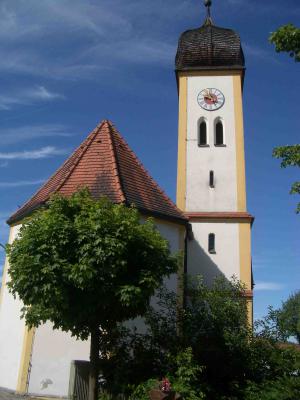 Filialkirche St. Leonhard und Anna in Pasenbach