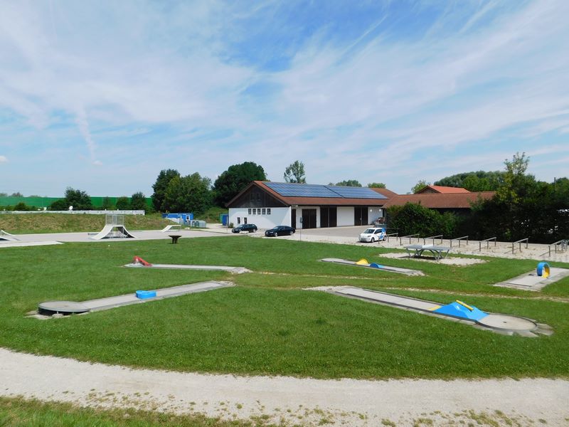 Jugendgelände - Minigolf